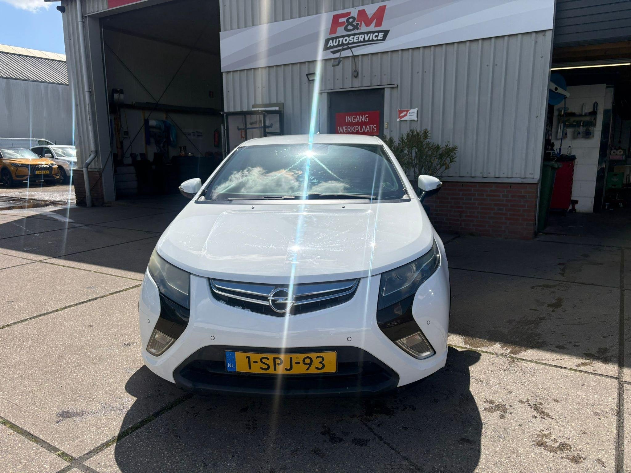 Opel Ampera 1.4 Camera, clima, stoelverwarming, Euro 5, 4 cilinders, 16 kWh, 4 stoelen