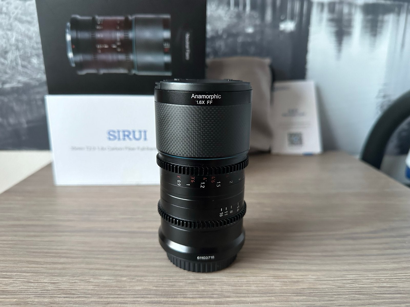 NEW Sirui 35mm T2.9 1.6x Carbon Fiber Full-frame Anamorphic, 35 mm, Overige typen, Nieuw, Ophalen of Verzenden