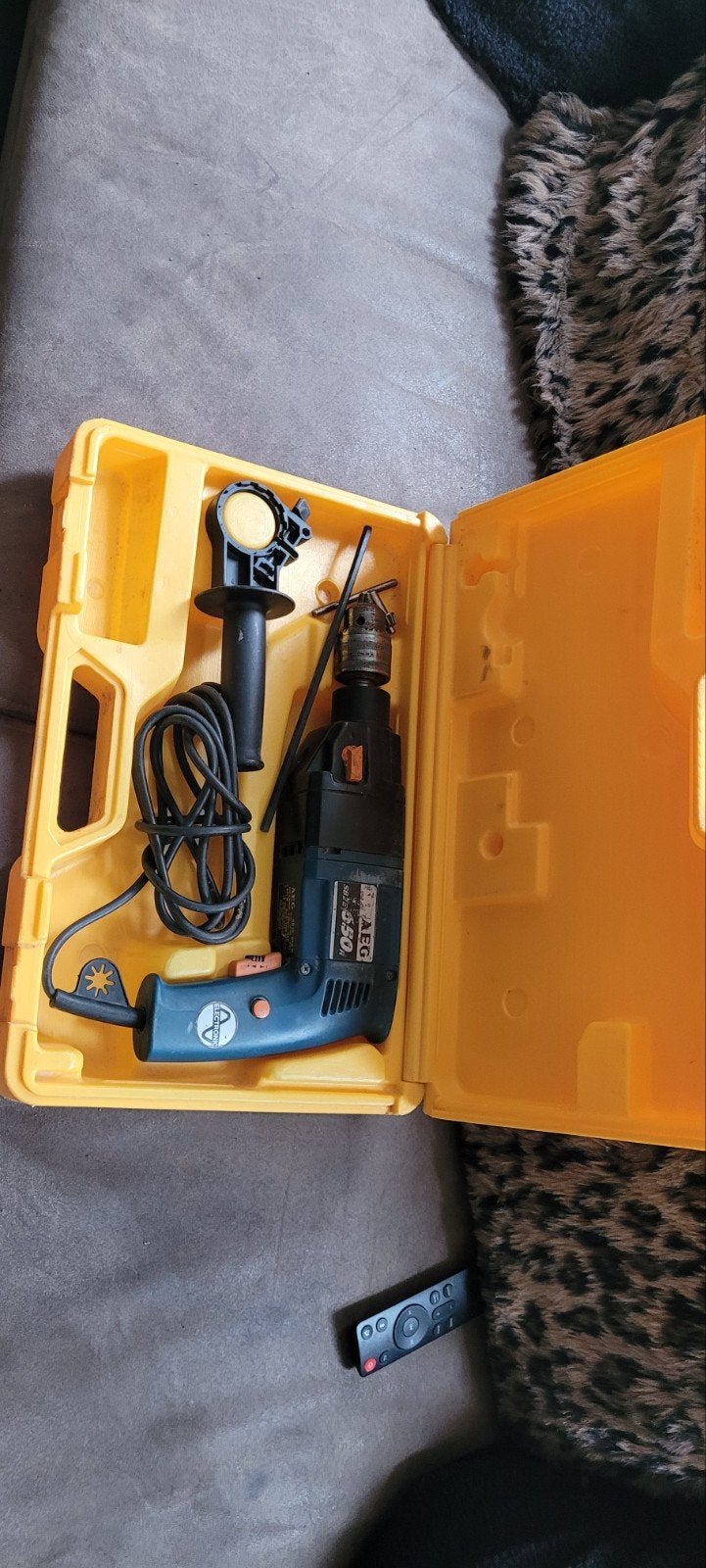AEG Klopboormachine in Koffer - Gebruikt, Gebruikt, Klopboormechanisme, 400 tot 600 watt, Ophalen