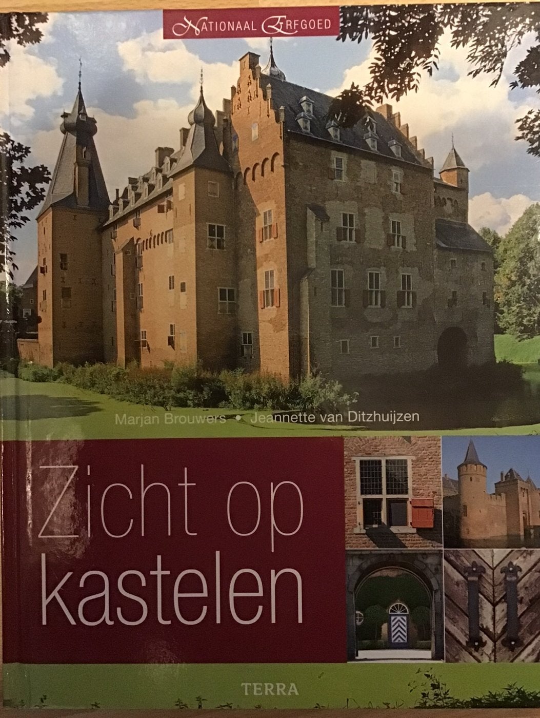 J. VAN Ditzhuijzen - Zicht op kastelen, Boeken, Europa, Ophalen of Verzenden, Zo goed als nieuw, J. VAN Ditzhuijzen; Mariëtte Brouwers