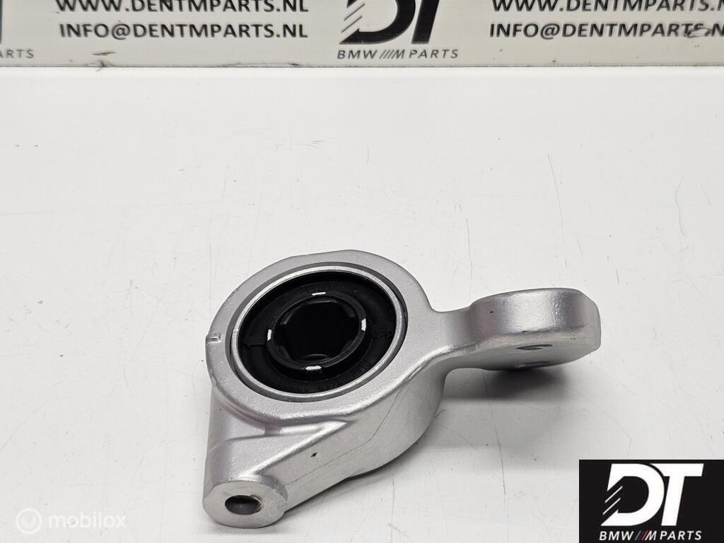 Draagarmrubber rechtsvoor BMW M3 E46 31122229624, Gebruikt, Ophalen of Verzenden, BMW, BMW