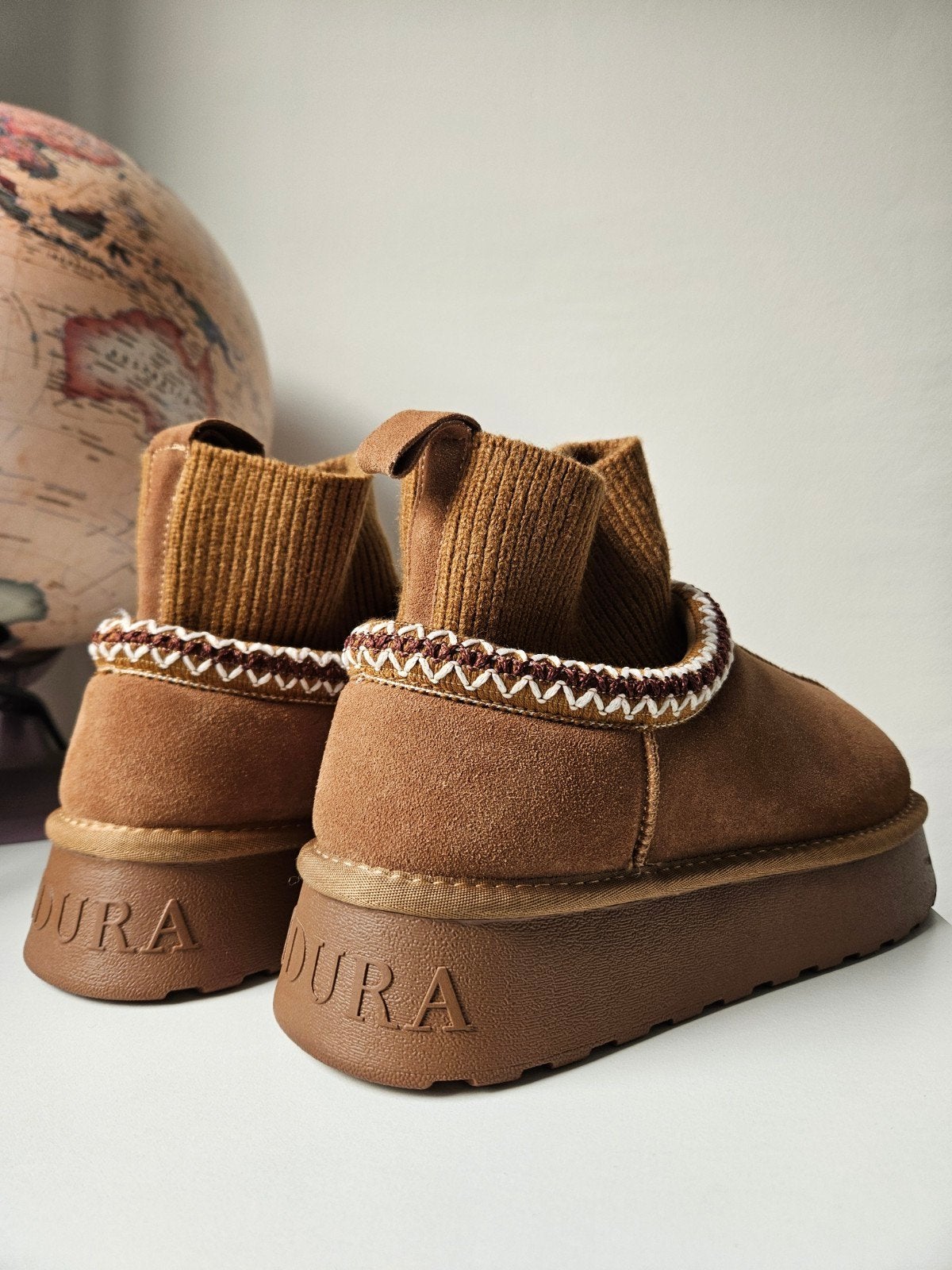 Mooi dameslaarzen bruin echt suede met platform, Bruin, Lage of Enkellaarzen, Nieuw, Ophalen of Verzenden