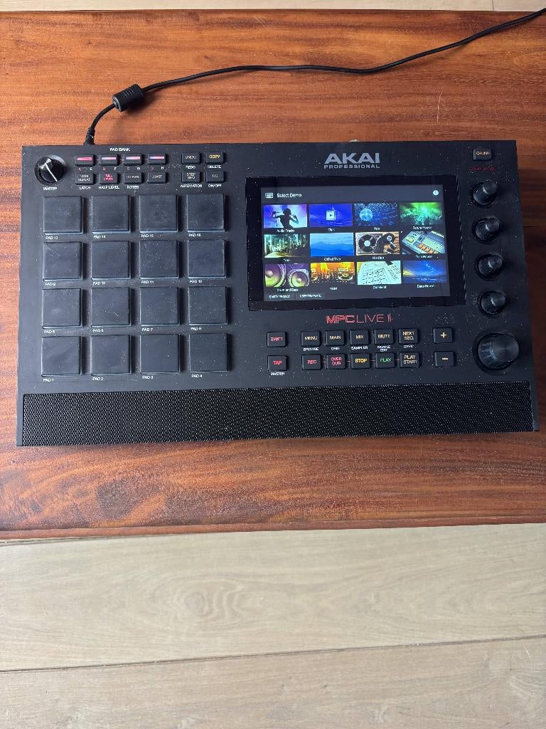 MPC Live 2 + Hardcase, Muziek en Instrumenten, Samplers, Ophalen of Verzenden, Gebruikt