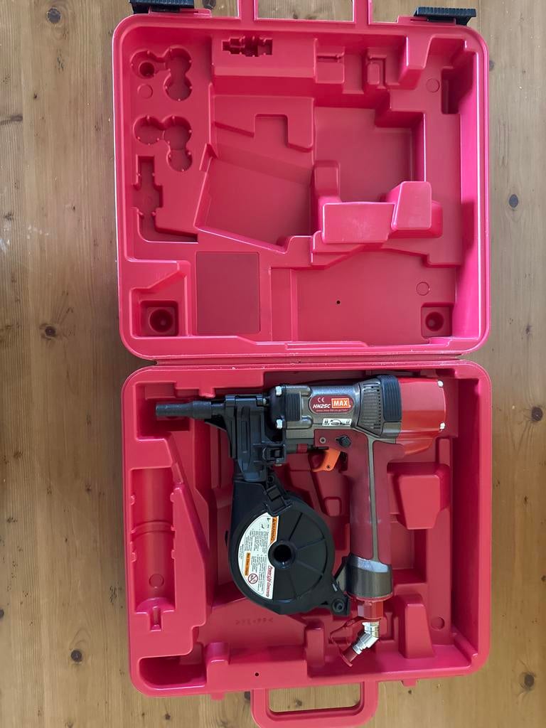 MAX HN25C Coil Nailer - Krachtige staat, Ophalen of Verzenden, Zo goed als nieuw