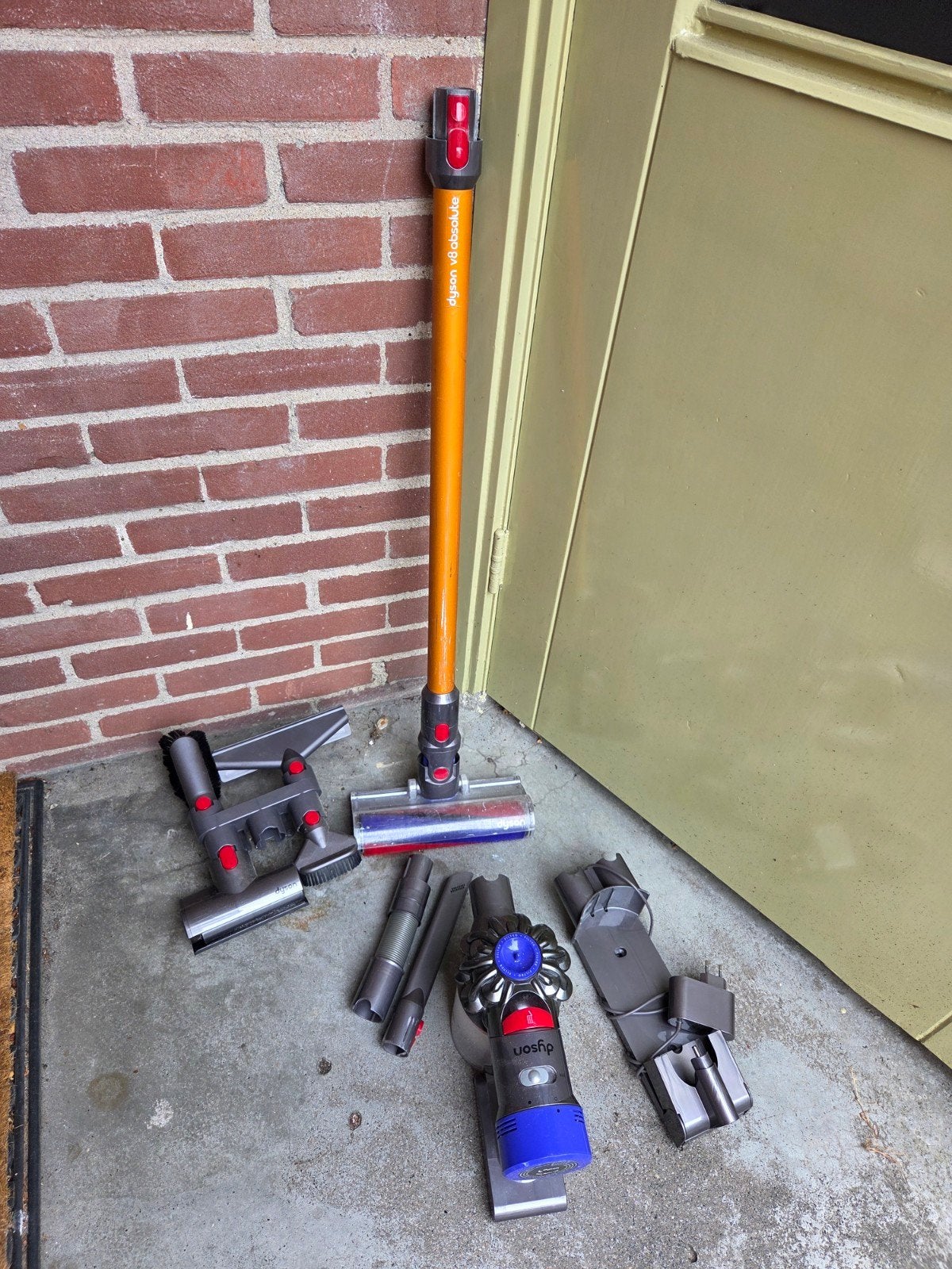 Dyson V8 Absolute - defecte accu, Ophalen