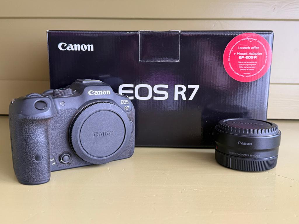 Canon EOS R7 met EF naar RF adapter, Audio, Tv en Foto, Fotocamera's Digitaal, 32 Megapixel, Canon, Ophalen of Verzenden, Zo goed als nieuw