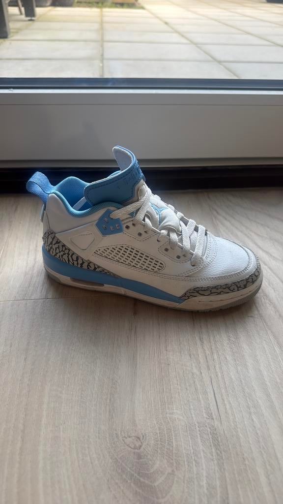 air jorden 4 maat 35,5, Ophalen of Verzenden, Zo goed als nieuw, Jongen of Meisje
