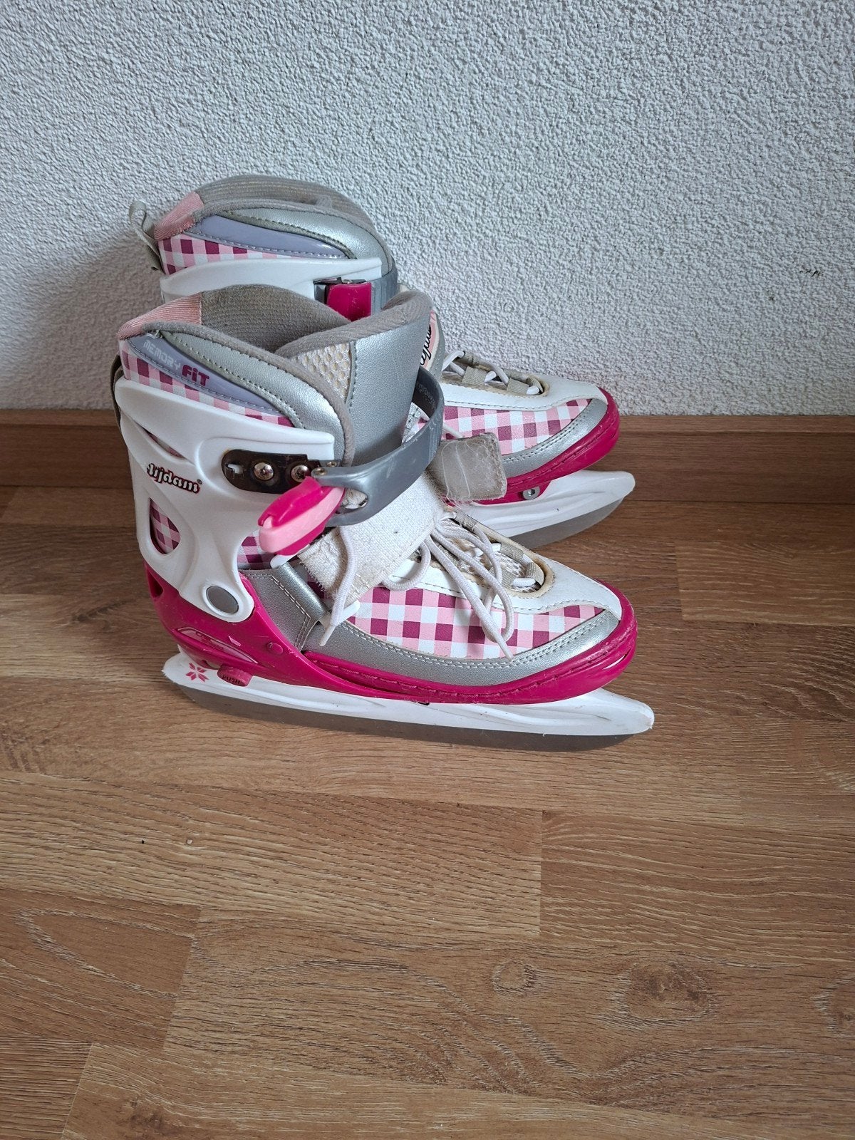 Nijdam verstelbare kunstschaatsen Maat 34-37 Roze/Wit, Ophalen of Verzenden, Gebruikt, Kunstschaatsen, Nijdam