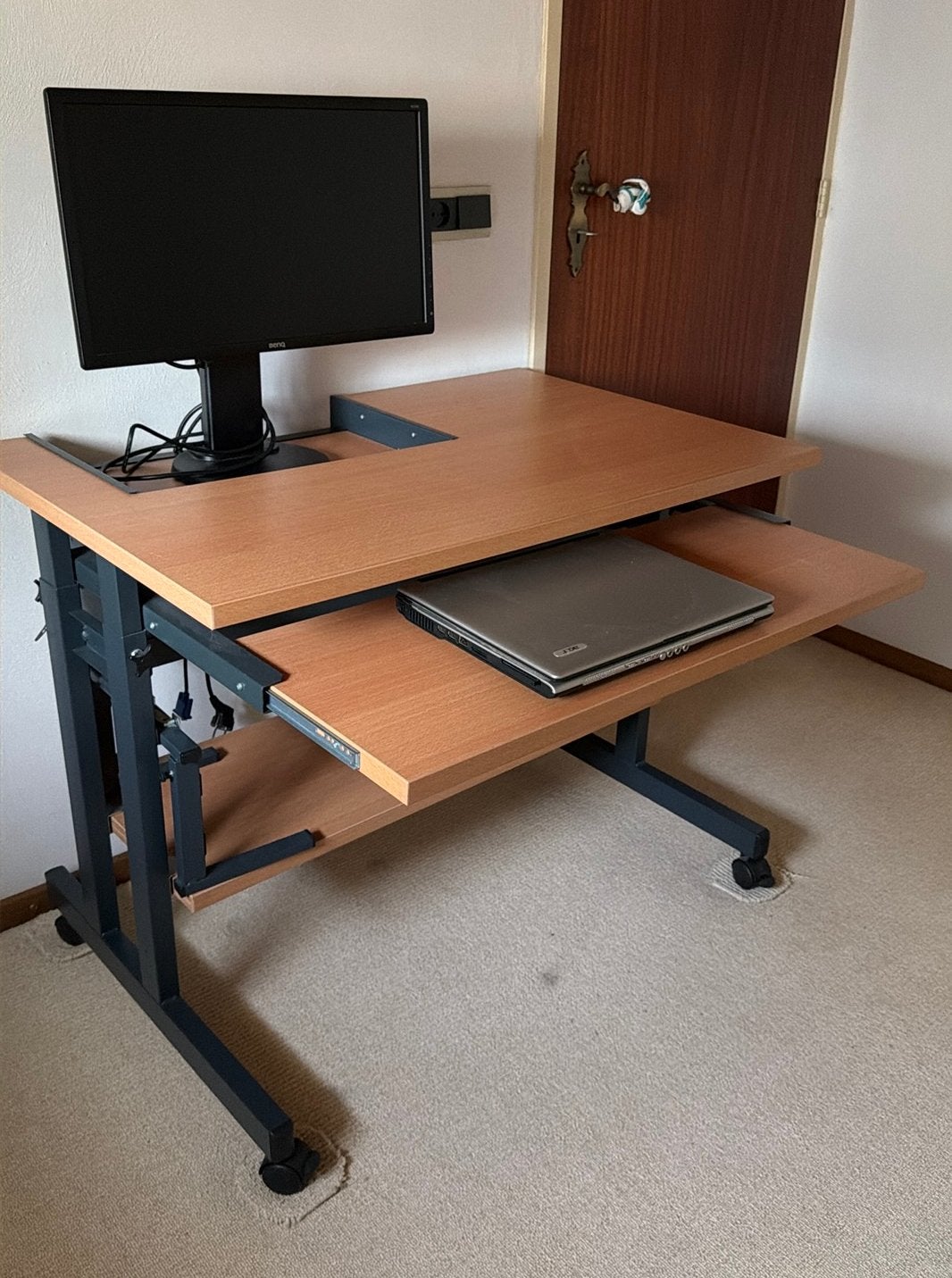 Bureau (100 x 65cm), Ophalen, 65 cm, Zo goed als nieuw, Computerbureau
