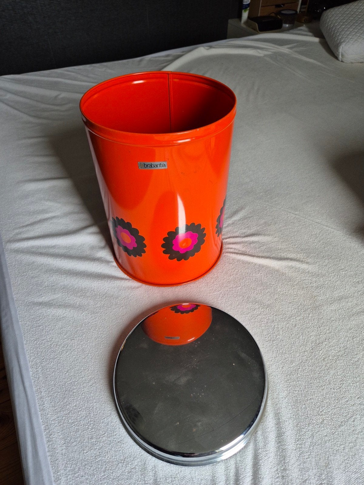 Retro Brabantia met bloemmotief in nieuw staat, Vintage, Gebruikt, Ophalen of Verzenden, Oranje