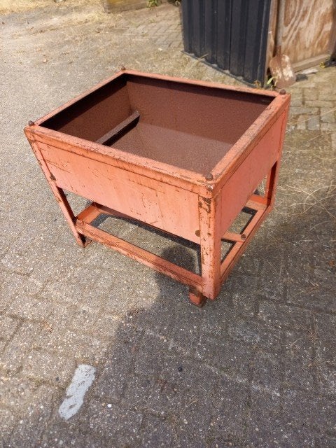Plantenbak Bloembak, Gebruikt, Ophalen of Verzenden, Metaal, 60 tot 100 cm