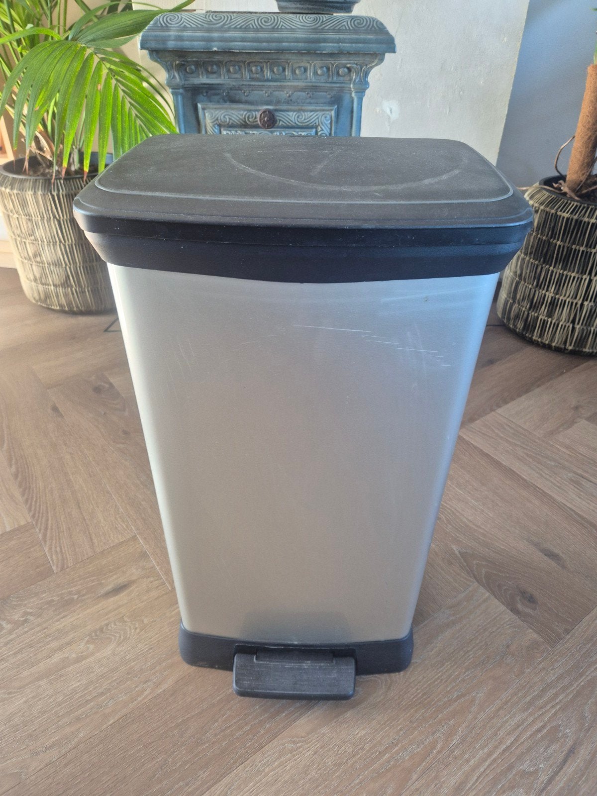 Curver afvalemmer met 2 compartimenten, aluminium/grijs, Ophalen, 50 – 75, Kunststof, Gebruikt