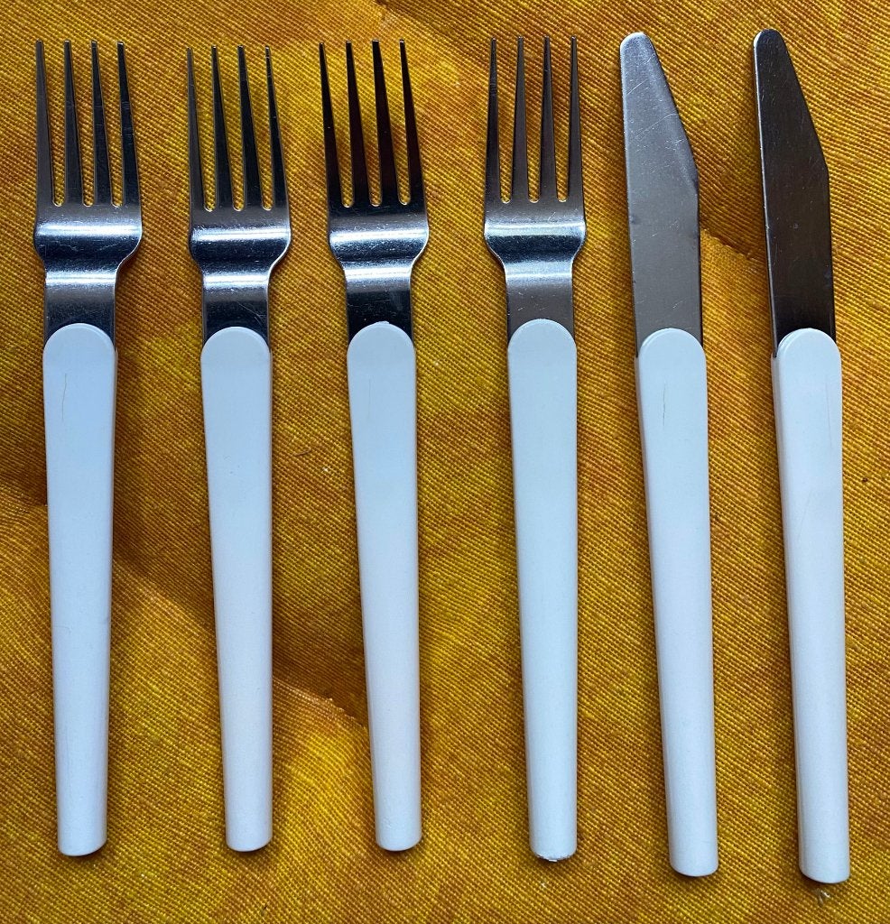 2 dessertmessen + 4 dessertvorken, 17 cm lang, Ophalen of Verzenden, Zo goed als nieuw, Rvs of Chroom