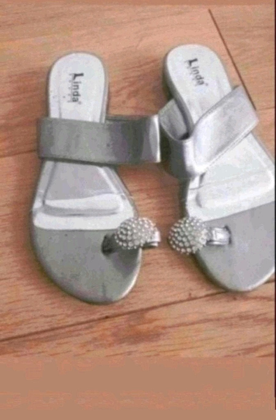 Zilveren slippers, Slippers, Ophalen of Verzenden, Zo goed als nieuw, Grijs