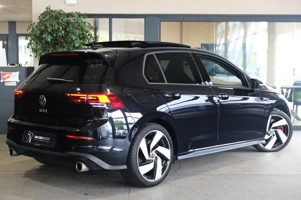 Volkswagen Golf 8 2.0 TSI GTI 245PK DSG Pano Virtual Led Cam, Auto's, Volkswagen, 730 kg, Gebruikt, 4 cilinders, 1984 cc