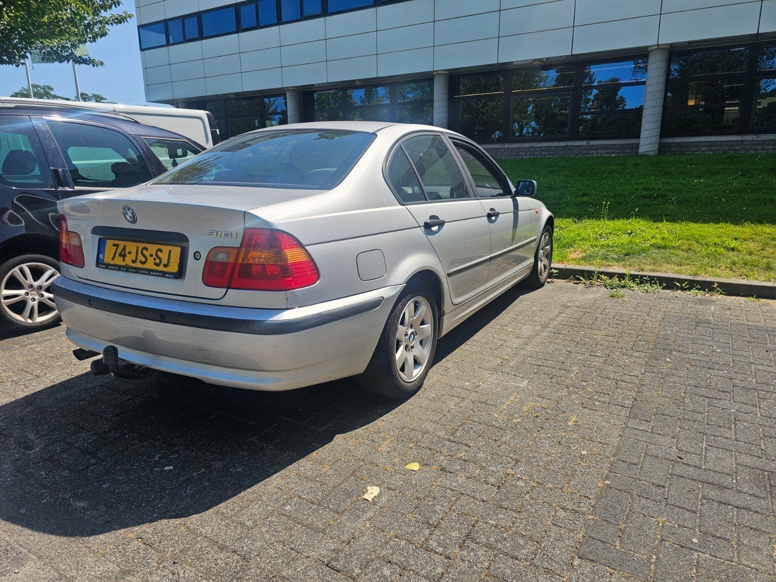 BMW 3-Serie 1.8 I 316 2002 Grijs, Auto's, BMW, Particulier, 3-Serie, Benzine, C, Sedan, Handgeschakeld, Origineel Nederlands, Zilver of Grijs