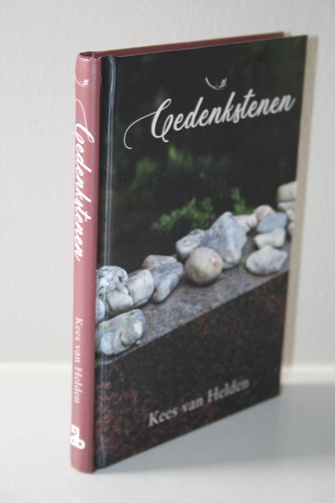 Kees van Helden - Gedenkstenen, Ophalen of Verzenden, Gelezen, Christendom | Protestants