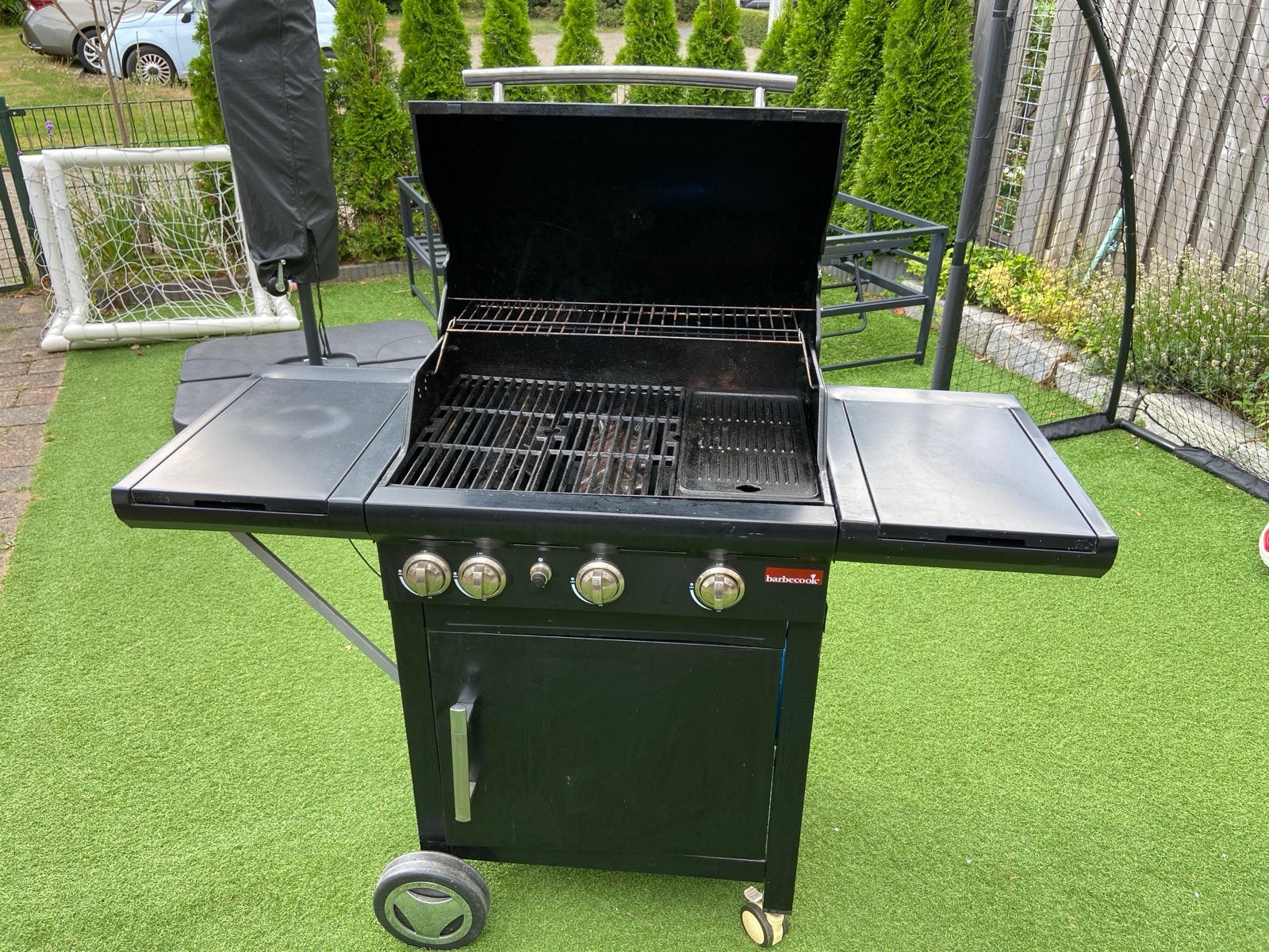 Barbecook gasbarbecue met zijbrander en zijtafels, Ophalen, Gebruikt