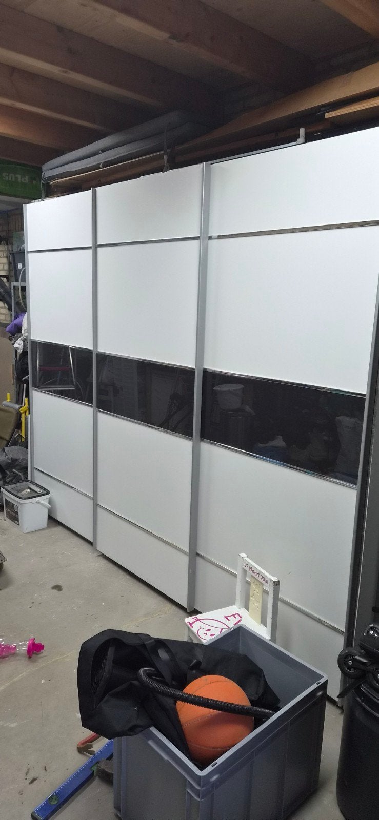 Grote kledingkast met schuifdeuren - Wit/Zwart, Ophalen, Overige materialen, Gebruikt, 200 cm of meer