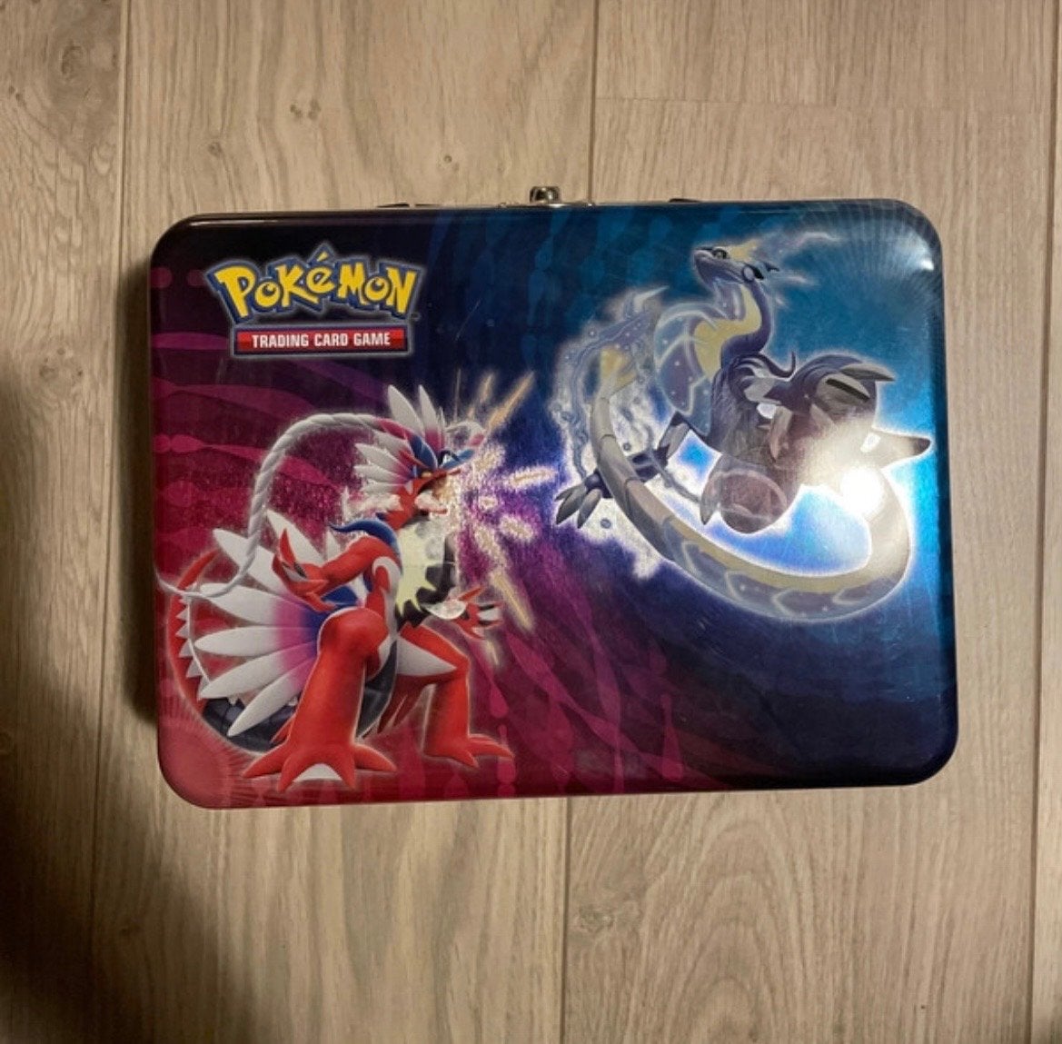 Pokémon TCG Tin Box Koraidon Miraidon & Starters, Verzenden, Zo goed als nieuw, Overige typen
