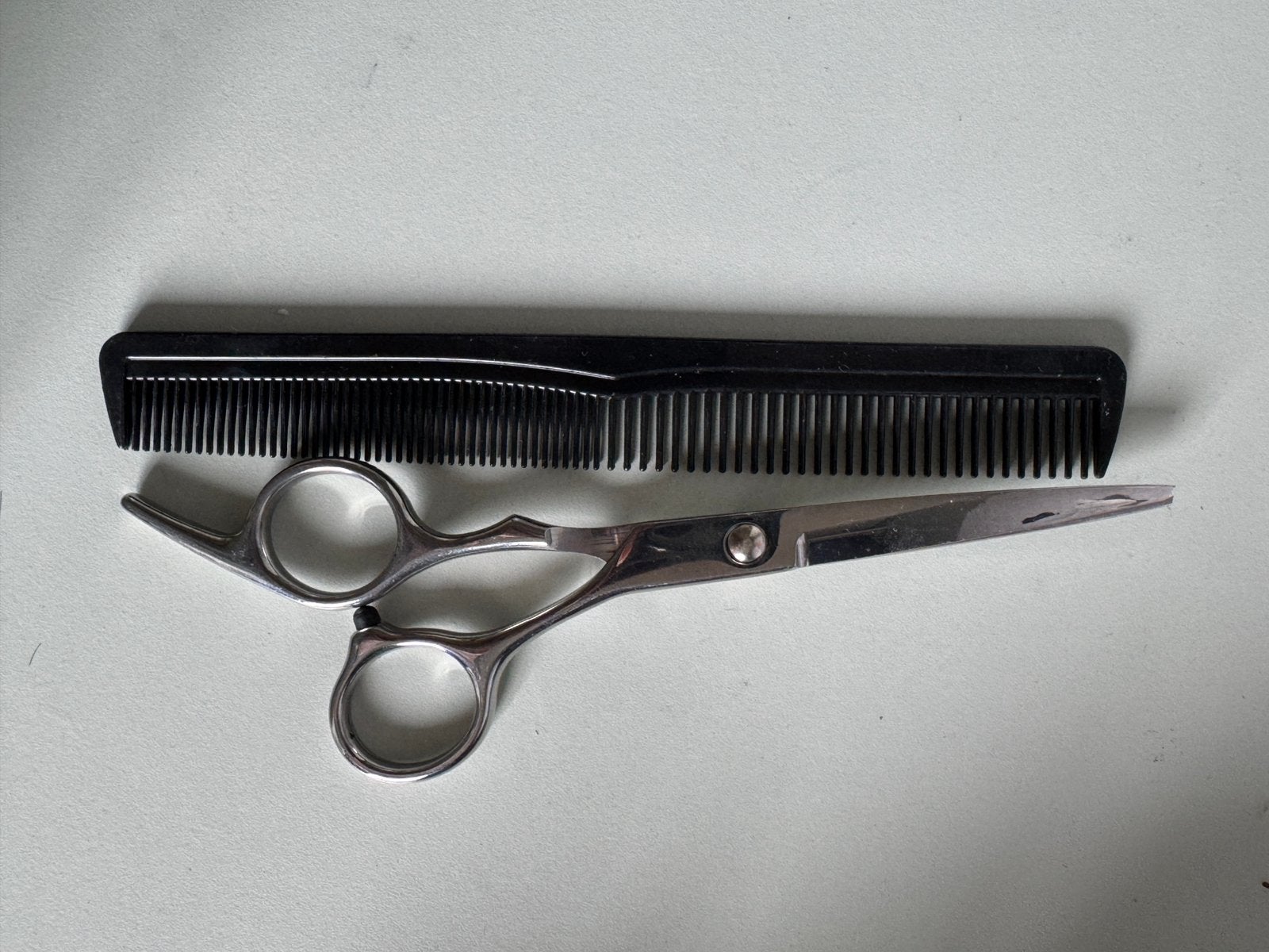 haircut comb & scissors, Ophalen of Verzenden, Zo goed als nieuw