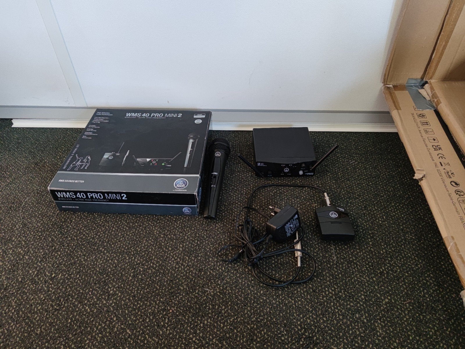 AKG WMS 40 PRO MINI 2 draadloos microfoonsysteem, Muziek en Instrumenten, Microfoons, Ophalen, Zo goed als nieuw, Draadloos