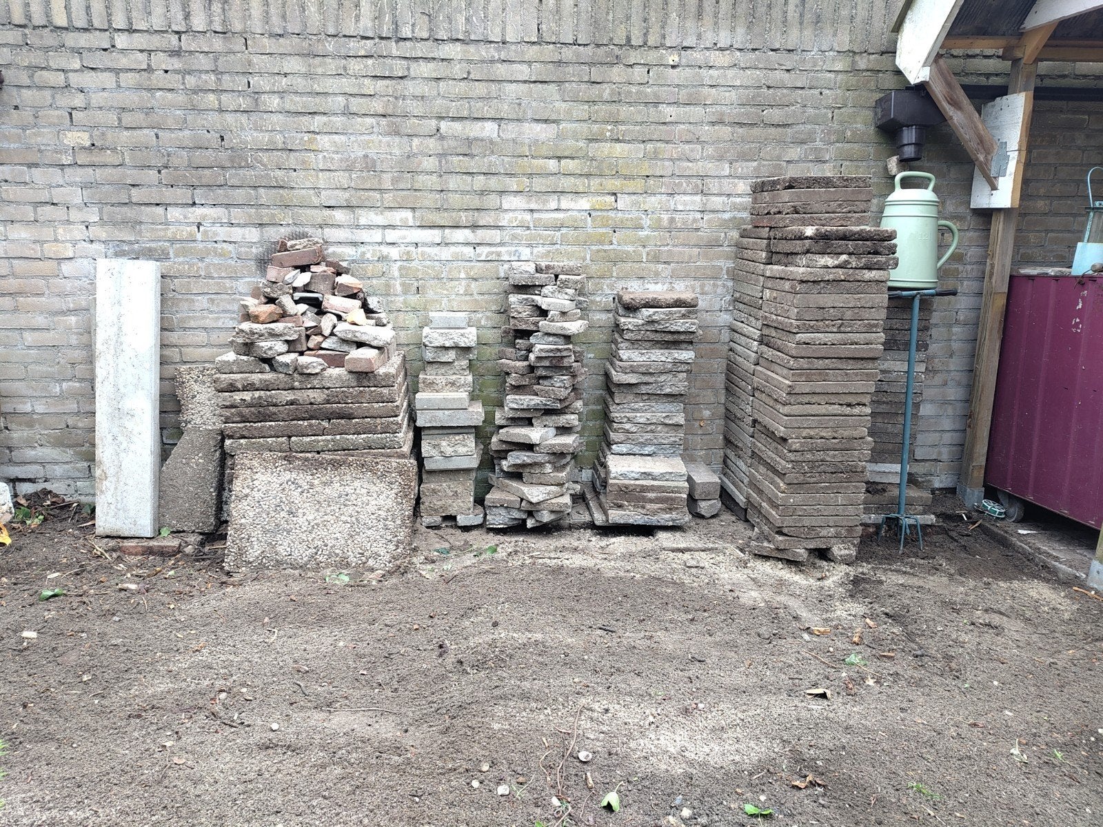Gratis af te halen: tuintegels van verschillende maten, Ophalen, Gebruikt, Beton, Terrastegels
