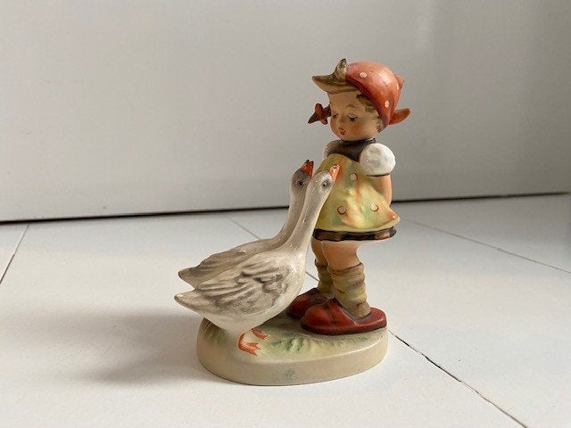 Goebel Hummel beeldje het ganzenmeisje, Verzamelen, Ophalen of Verzenden, Zo goed als nieuw, Hummel