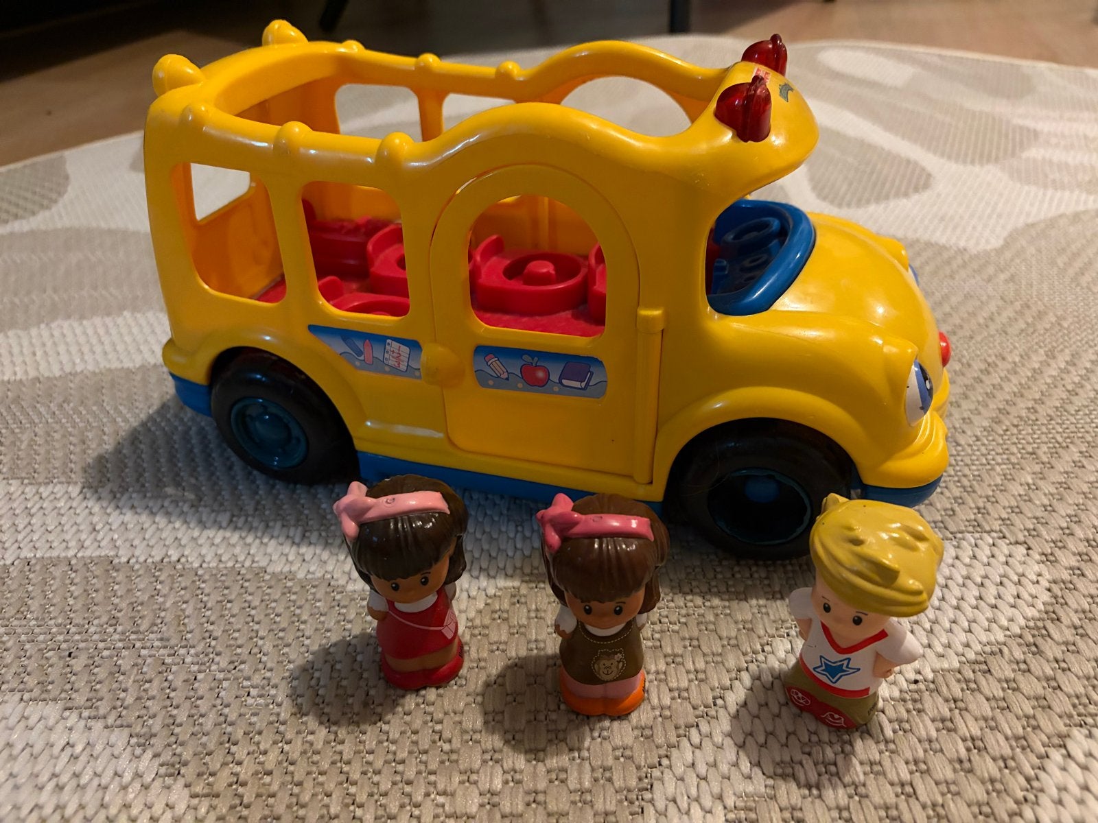 Fisher-Price Little People Schoolbus met figuren, Ophalen, Gebruikt