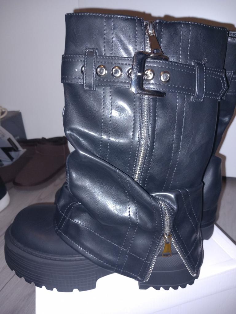 Boots laarzen, Ideal shoes, Zwart, Lage of Enkellaarzen, Nieuw
