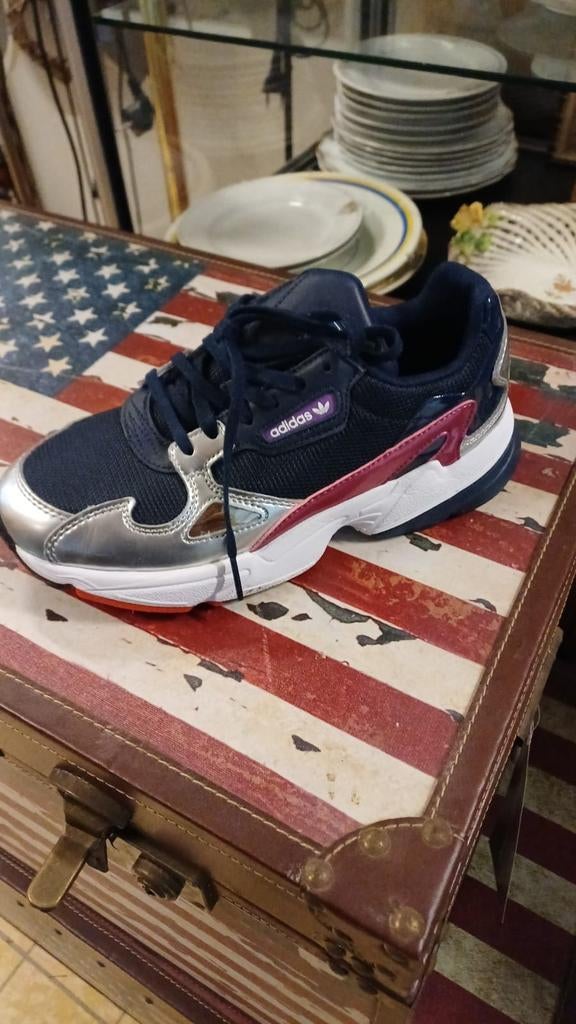 Twee paar nieuwe adidas schoenen, Ophalen, Nieuw, Zwart, Sneakers of Gympen