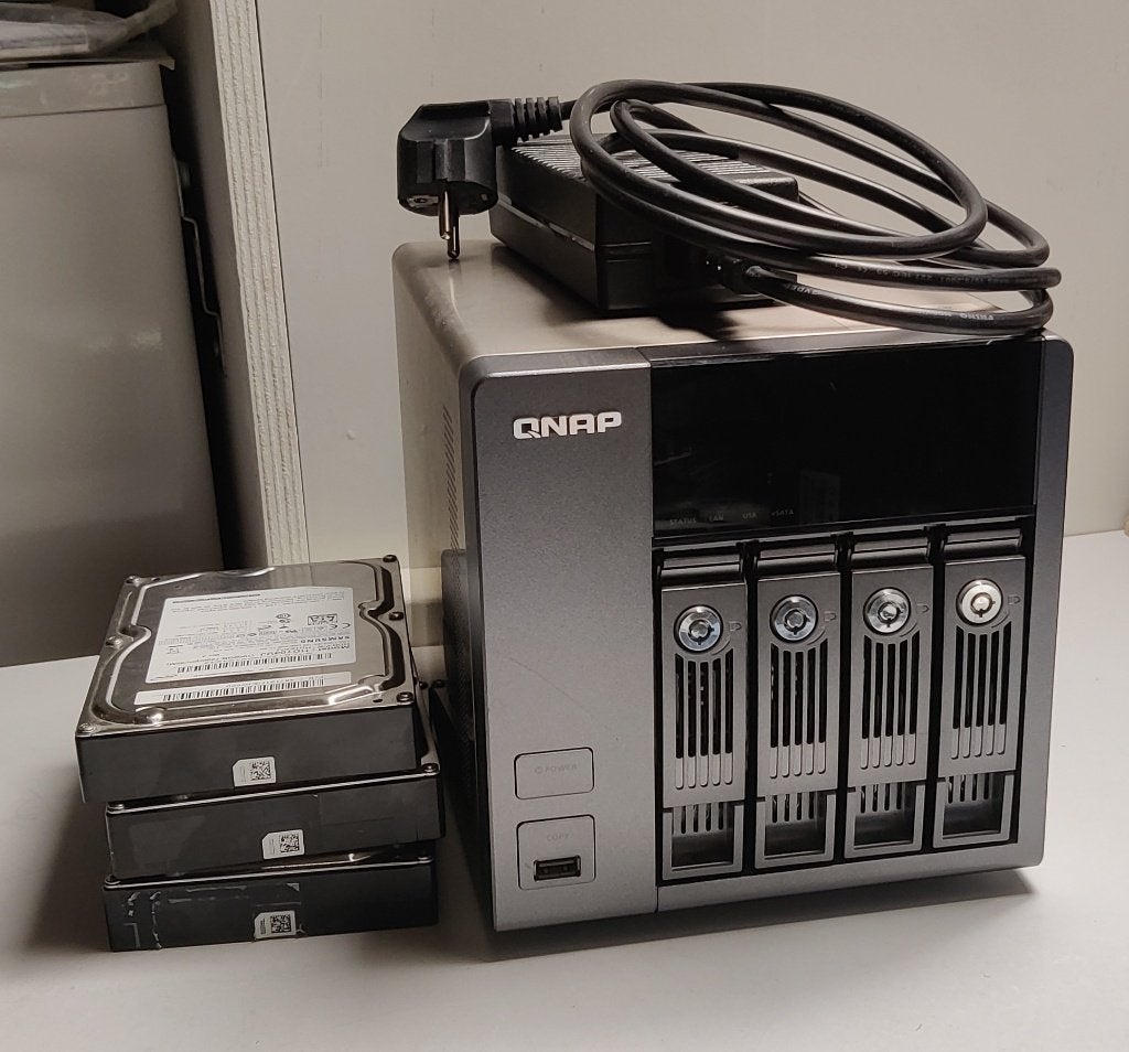 QNAP TS-410 NAS met 7x 1TB Samsung HD103UJ HDD's, Computers en Software, Ophalen of Verzenden, Gebruikt