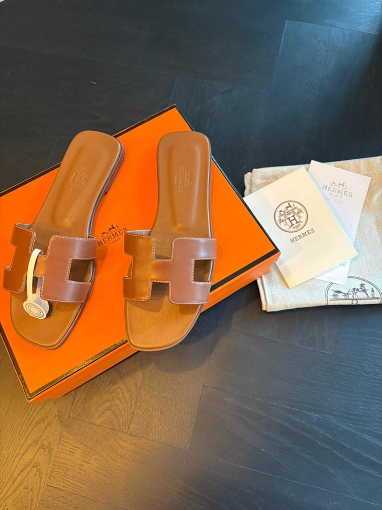 Hermes oran sandalen maat 38, Bruin, Nieuw, Sandalen of Muiltjes, Ophalen of Verzenden
