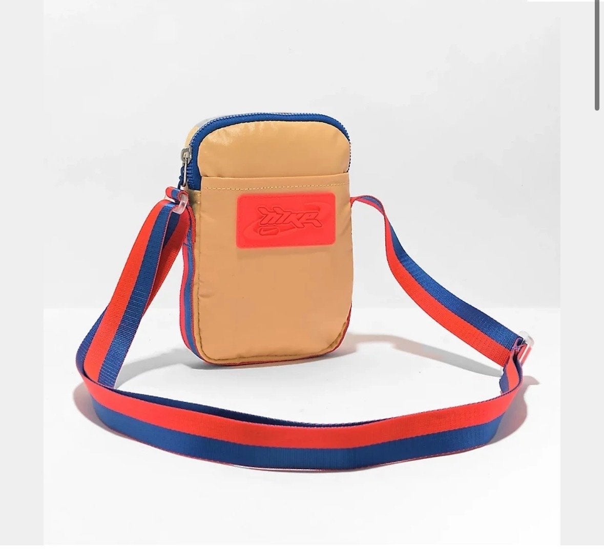 Nike Heritage Crossbody Tas - Celestia Goud & Rood, Ophalen of Verzenden, Nieuw, Overige kleuren, Schoudertasje
