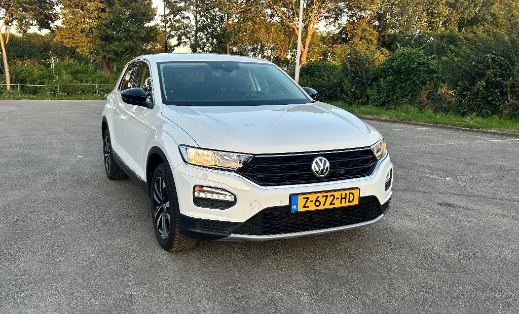 Volkswagen T-Roc 1.0 TSI, United, veel opties, als nieuw., Voorwielaandrijving, 1193 kg, Wit, Handgeschakeld