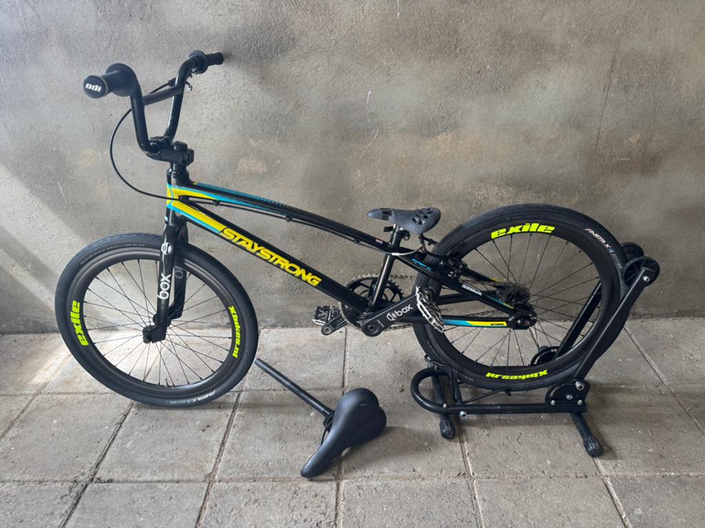 BMX, Staystrong Expert XL, carbon Exile velgen, etc., Fietsen en Brommers, Ophalen, 16 tot 20 inch, Velgrem, V-brakes