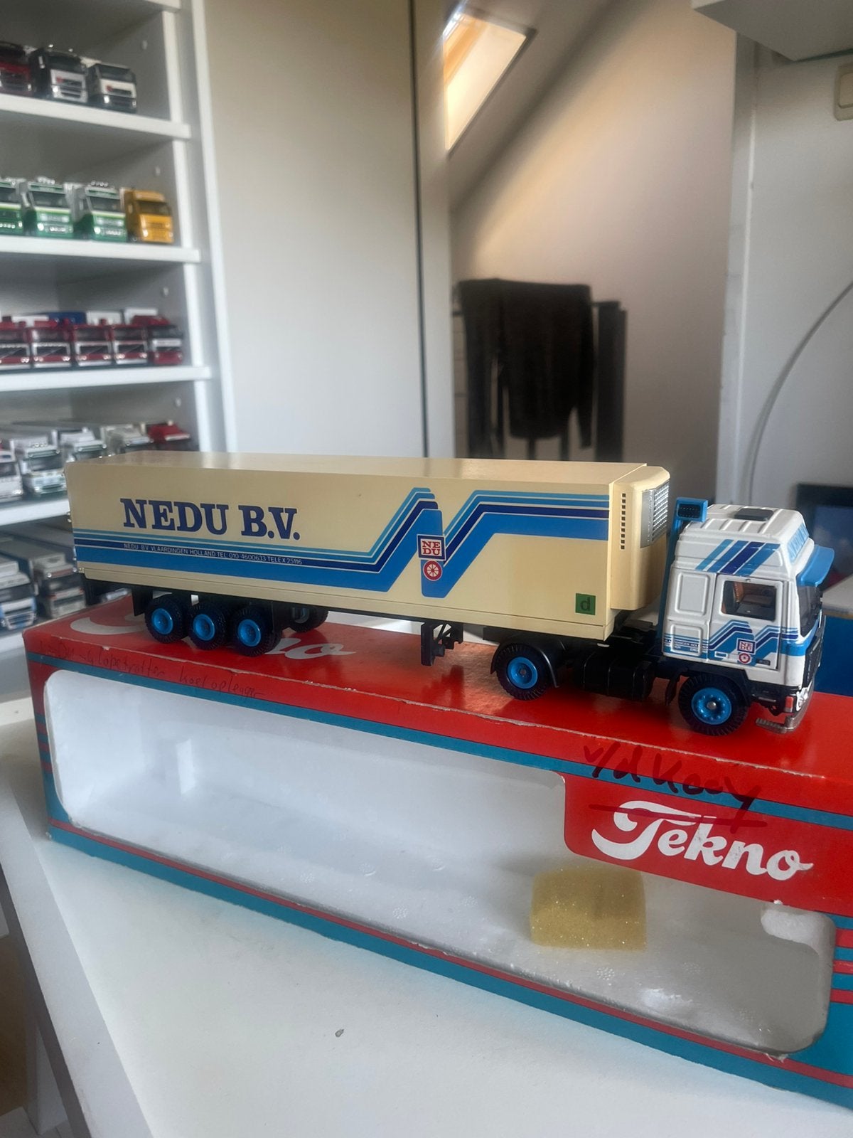 Volvo F12 Globetrotter Nedu, Hobby en Vrije tijd, Ophalen of Verzenden, Zo goed als nieuw, Bus of Vrachtwagen, Tekno