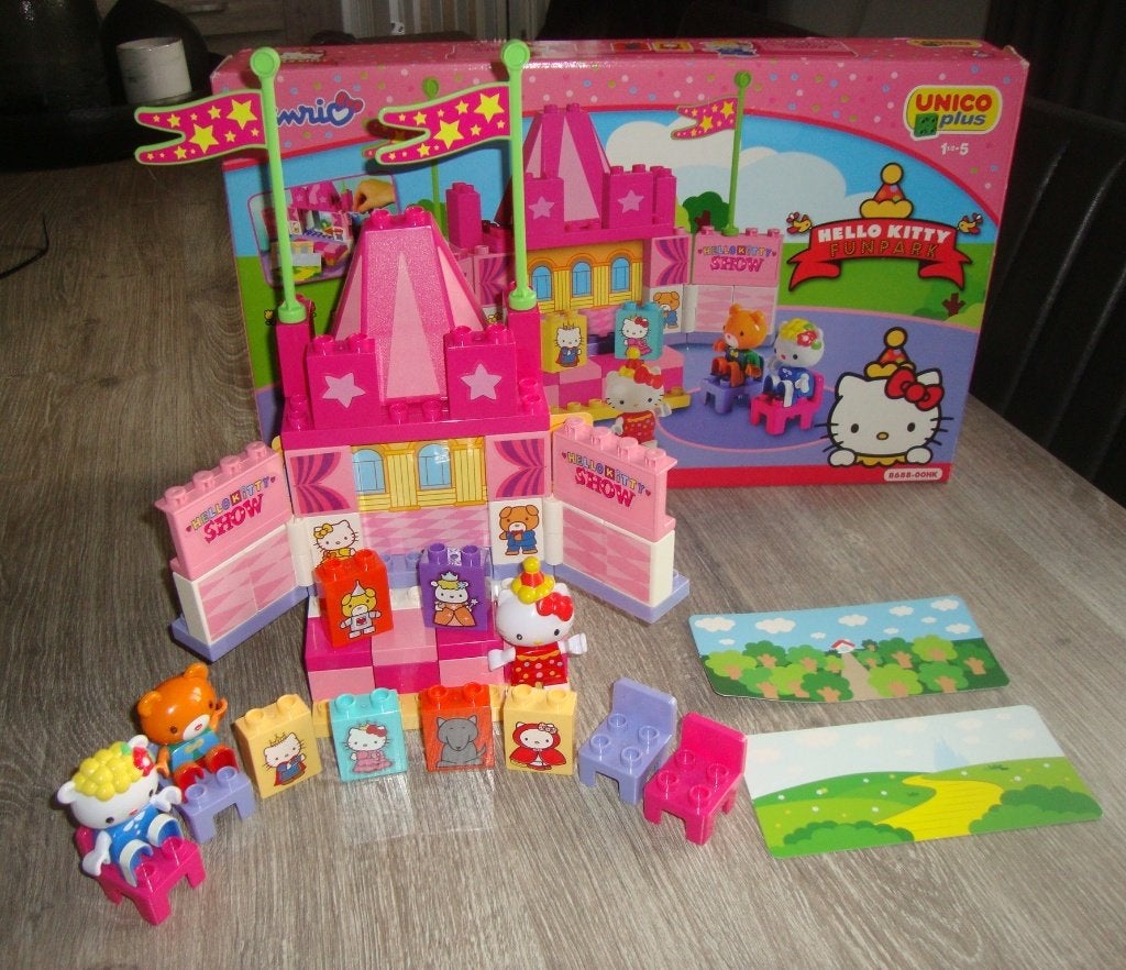 Unico Hello Kitty Theater, Ophalen of Verzenden, Zo goed als nieuw, Overige merken