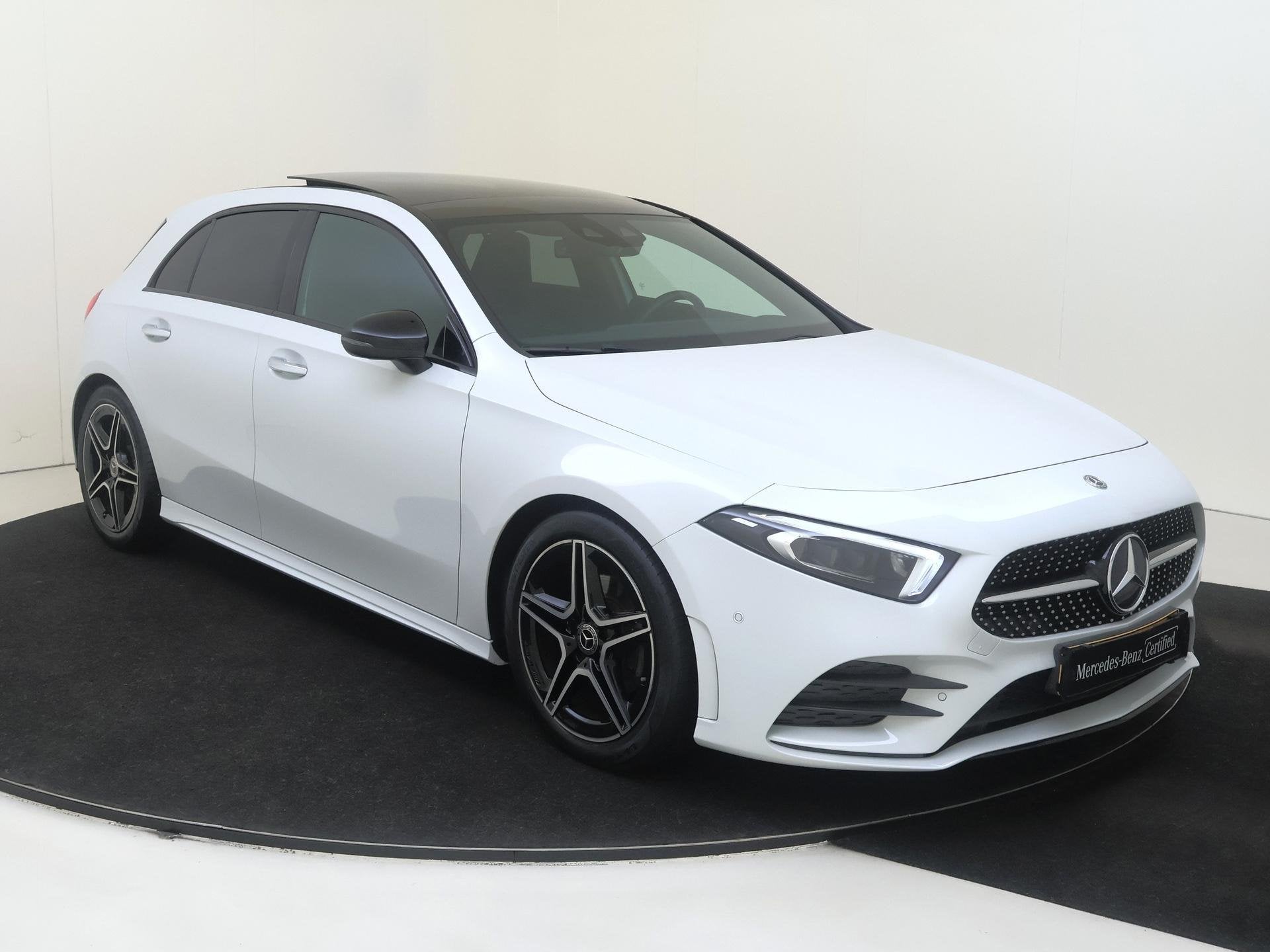 Mercedes-Benz A-klasse 180 Business Solution AMG / Panoramad, Auto's, 136 pk, Gebruikt, 4 cilinders, Leder en Stof