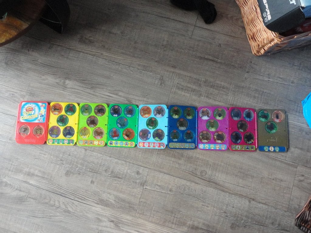 LEUKE POKEMON FLIPPO COLLECTOR SET /COMPLEET/ 1/45, Ophalen of Verzenden, Zo goed als nieuw, Overige typen