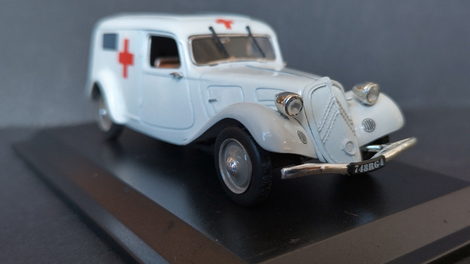Citroen Traction Avant 11bl Ambulance 1937 1:43 Norev Pol, Auto, Verzenden, ., Nieuw