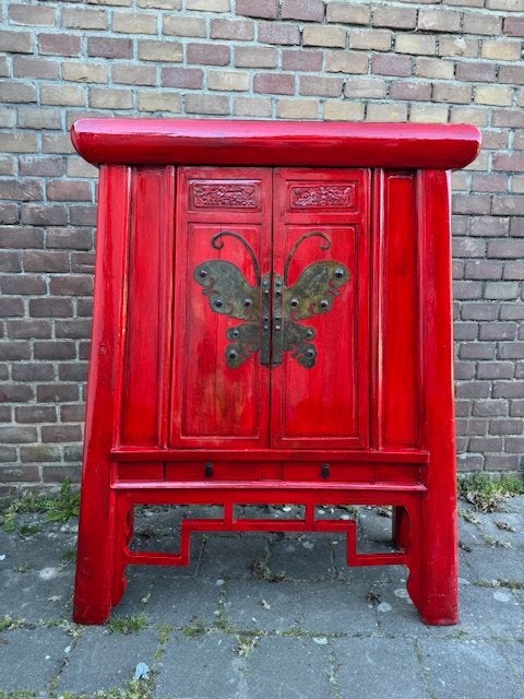 prachtige grote Chinese bruidskast/ vlinderkast, Handgemaakt, China, 175 cm, Rood