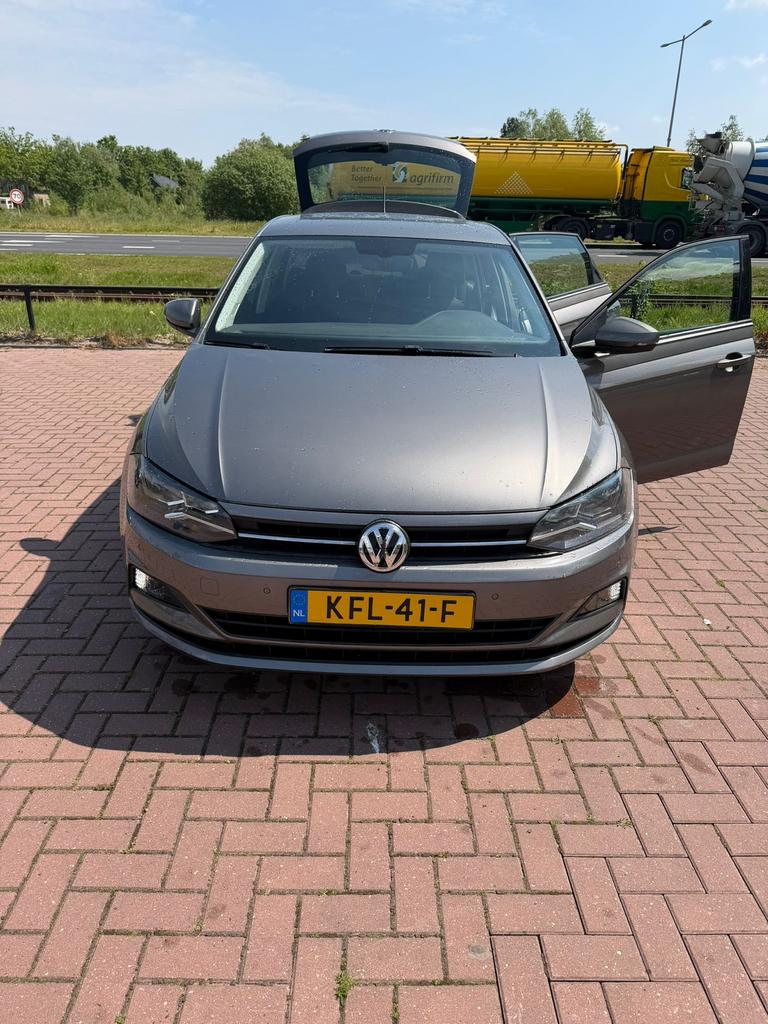 Volkswagen Polo 1.0 TSI 95pk 2021 Grijs, Voorwielaandrijving, Zwart, Bedrijf, Handgeschakeld