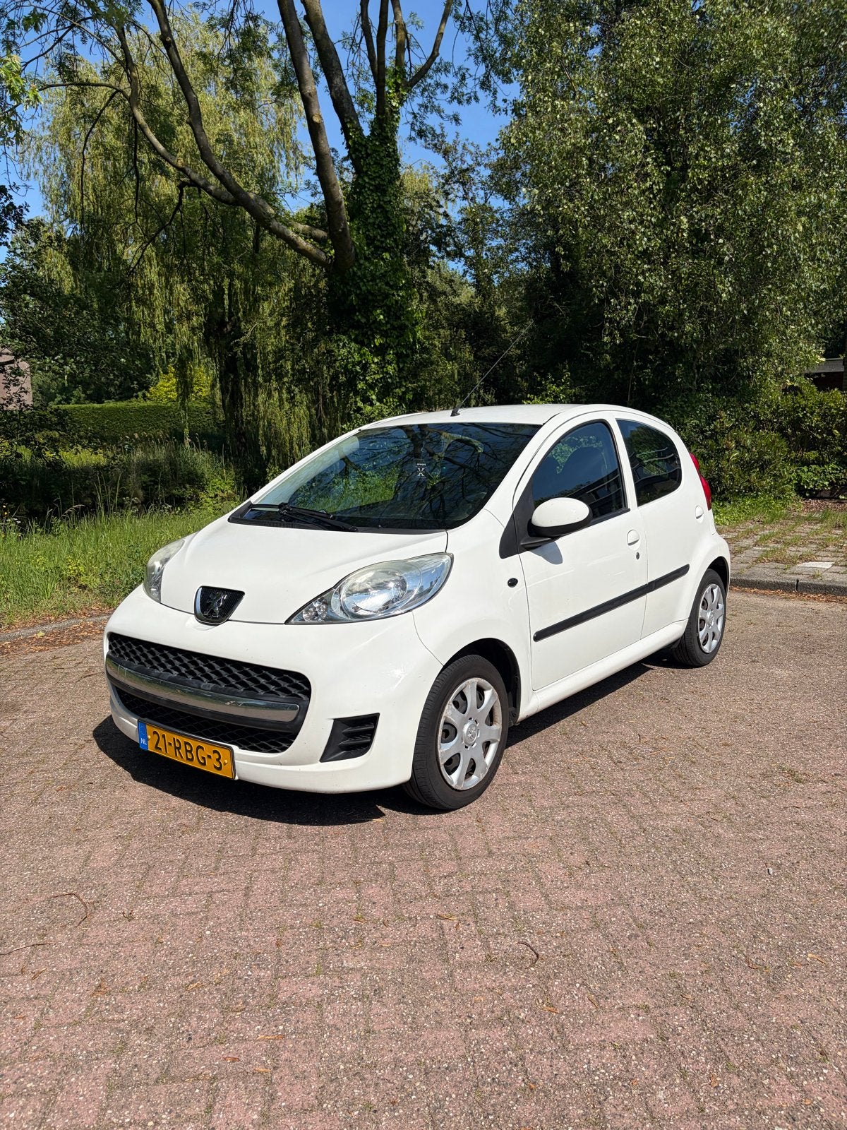 Peugeot 107 1.0 12V 5DR 2011 Wit, Voorwielaandrijving, 4 stoelen, Origineel Nederlands, Handgeschakeld