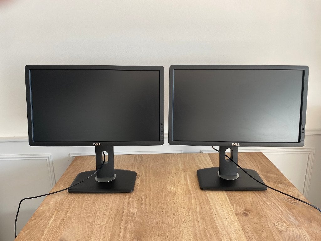 Dell UltraSharp Monitor (incl. HDMI Cable)