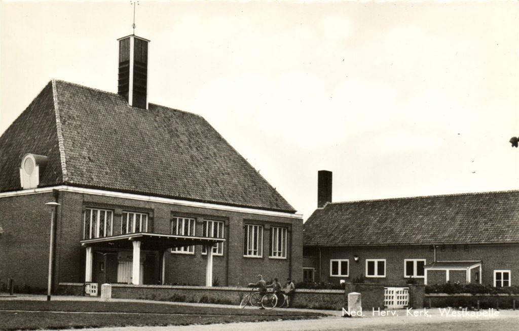Ned. Herv. Kerk, Westkapelle - volk - ongelopen, Verzamelen, Ophalen of Verzenden, 1960 tot 1980, Ongelopen, Zeeland
