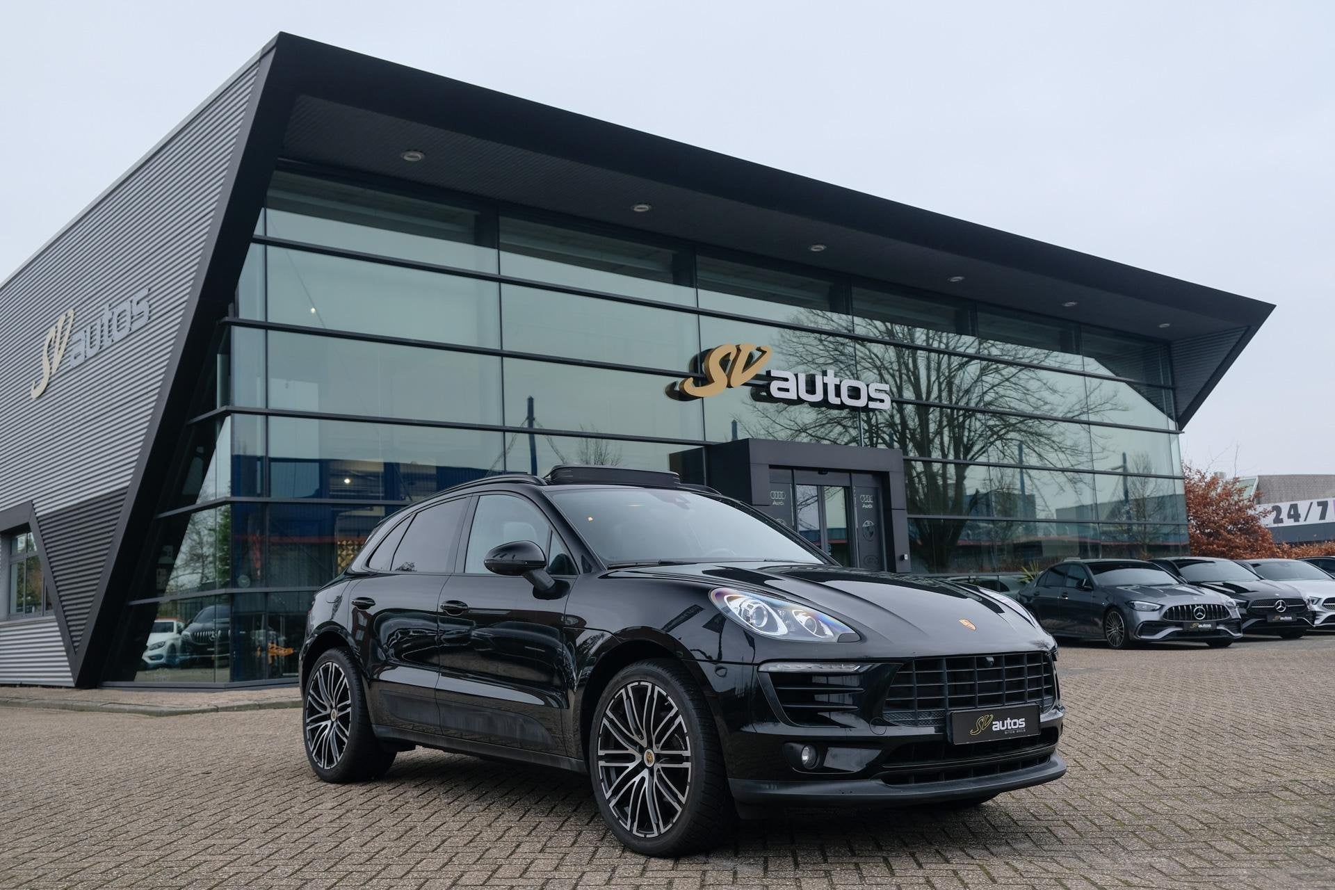 Porsche Macan 2.0 T 252pk Panoramadak Luchtvering 18-weg Ada, Auto's, Automaat, Gebruikt, Bi-Xenon koplampen, Zwart