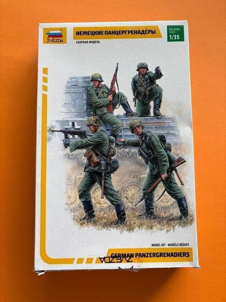 Zvezda Duitse Panzergrenadiers 1/35 3582, Hobby en Vrije tijd, Modelbouw | Auto's en Voertuigen, Overige merken, 1:32 tot 1:50