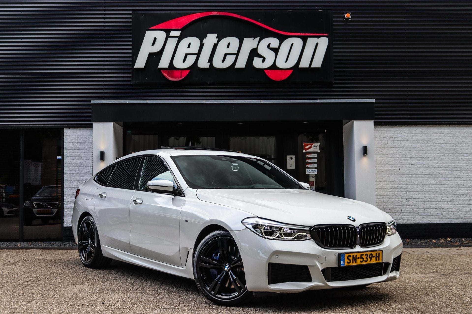 BMW 6-serie Gran Turismo 630i GT M-Pakket PANO DEALER OH H&K, Auto's, Automaat, 1998 cc, Gebruikt, Euro 6