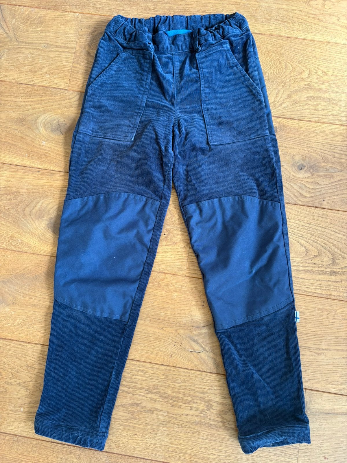 Finkid ribcord outdoor broek 10/11 jaar, Ophalen of Verzenden, Zo goed als nieuw, Jongen